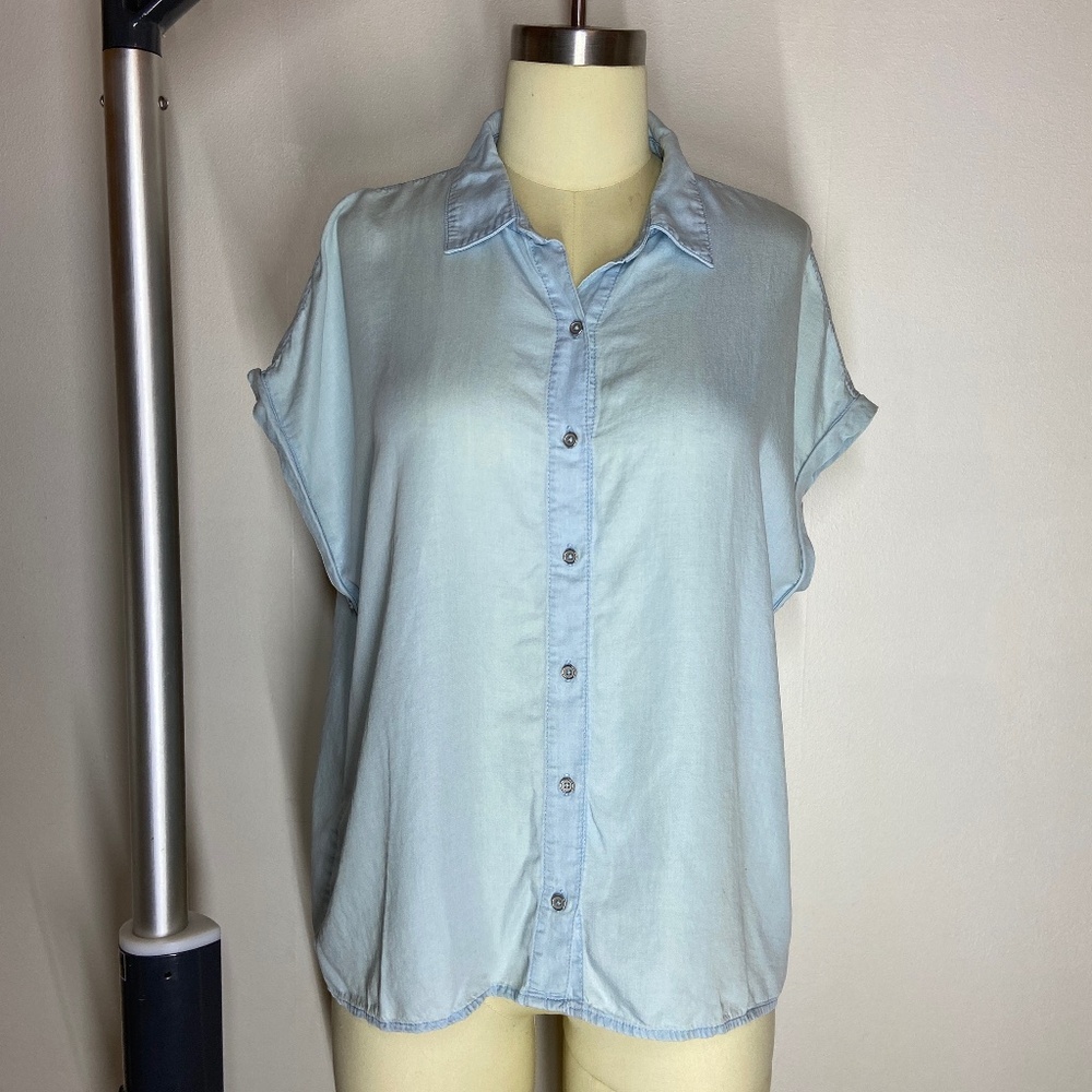 Forever 21 Light Blue Button Up Top - Size M
